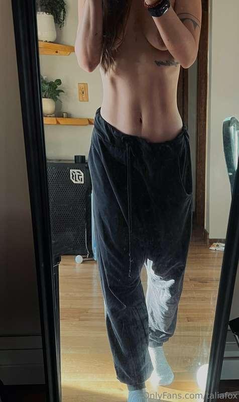 Do you like my belly? 💋