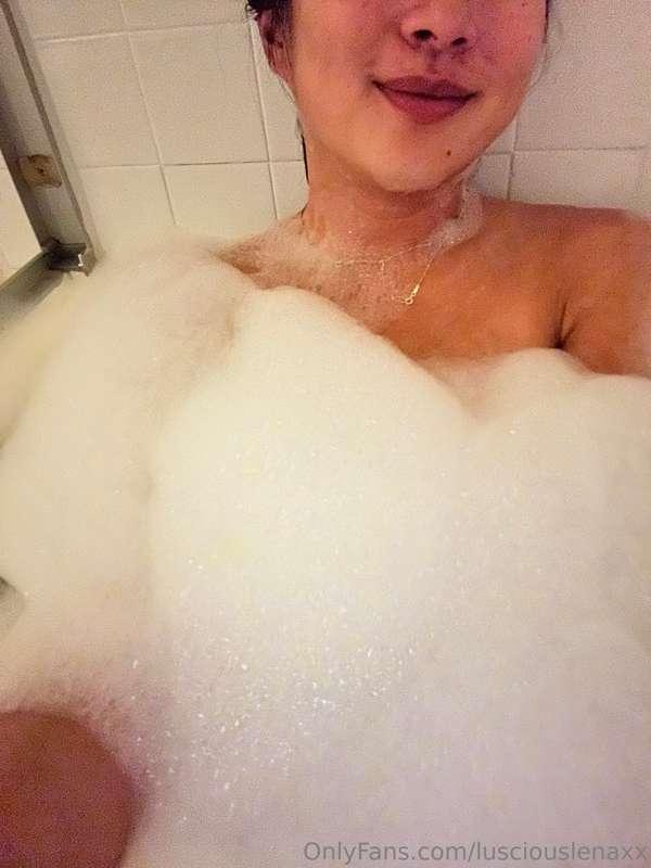 wish i had a tub big enough for 2