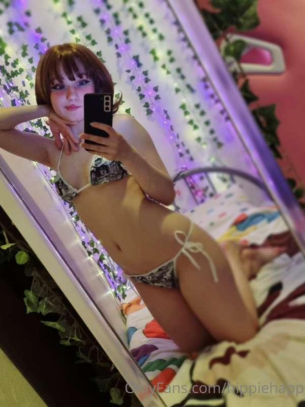 Bikini pics! + bonus