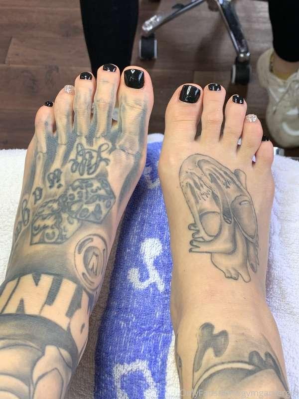 New feets ❤️ When u wanna have a dirty footjob Video or wher..