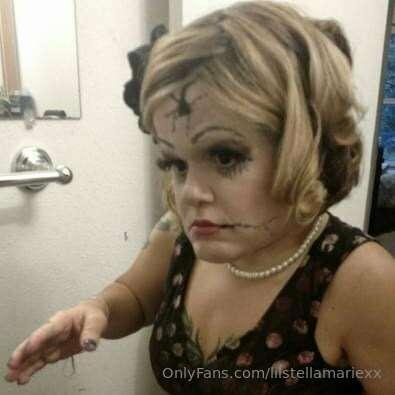 PRE Halloween throwback Thursday: 
Living dead doll - my fri..