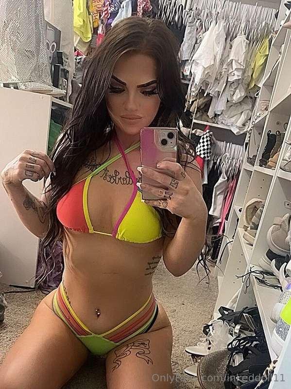 Happy Bikini Wednesday, also threw in a photo of my past pre..