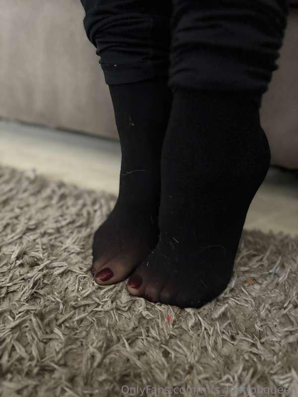 mrs_footjobqueen image #12
