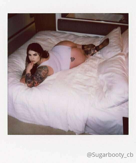 come and cozy on your bed 😍