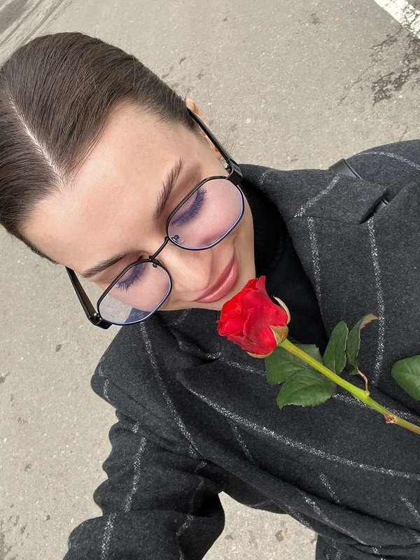 🌹 The Red Rose – A Symbol of Passion and Desire 🌹Do you know..