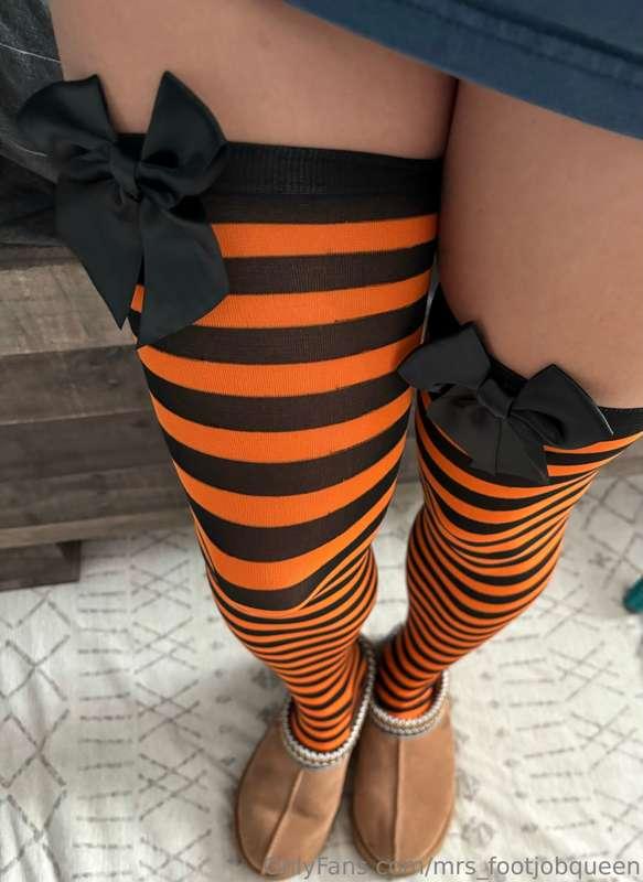 mrs_footjobqueen image #15