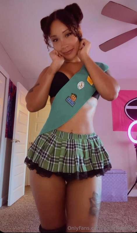 Hi 👋 I’m selling Girl Scout cookies for troop 2184. Would yo..