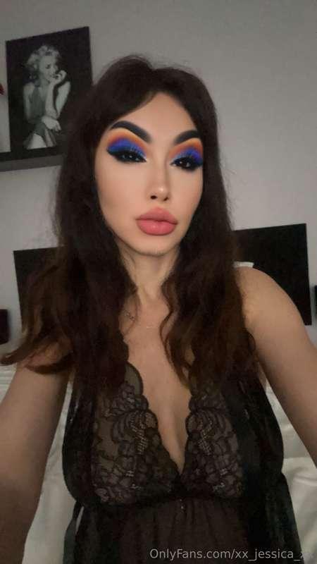 FOR FREE RIGHT NOW @heaven_with_eva 😋 She's waiting for your..