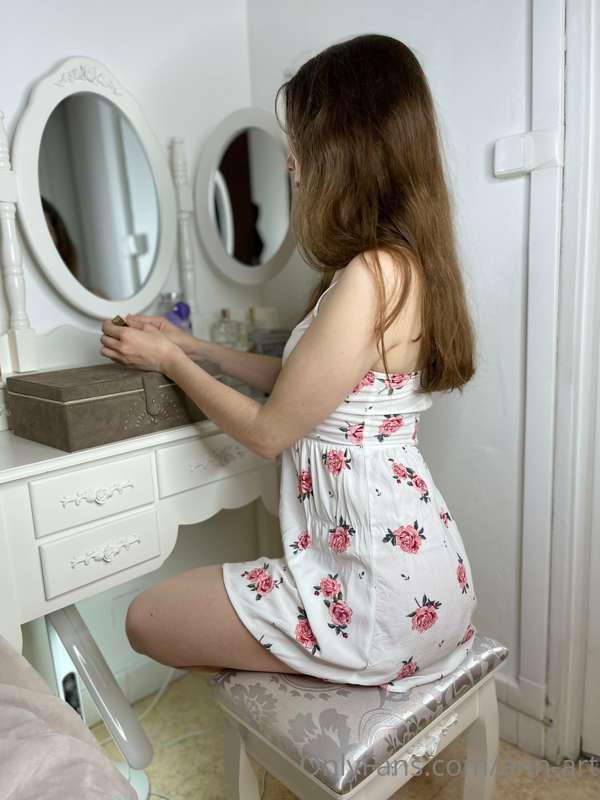 Hi dear, do you want to look under the sundress? Well, let's..
