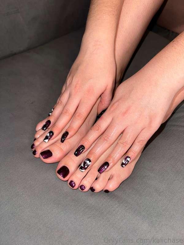 I want you to suck my toes while I cum 💦