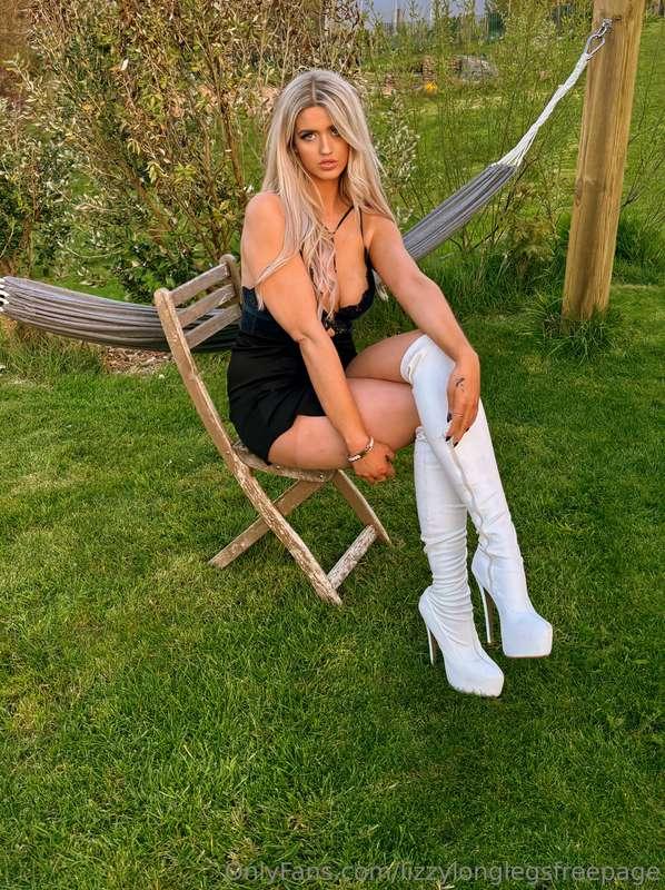 It’s free 🫣💦 @lizzylonglegs27