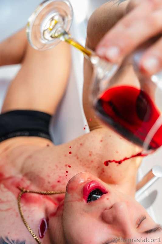 The bathtub is my playground, wine is my temptation🔥🥴🍷