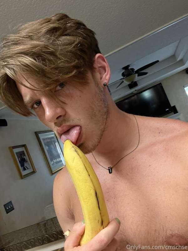 I remember awhile ago I joked about a banana licking sendout..