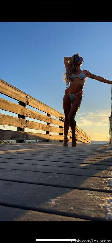 getting tan lines and watching a beautiful sunset. Count me the fuck in. 😍