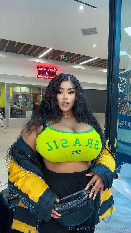 I’m at your crib. What are we doing first???  @taste-kimtidd..