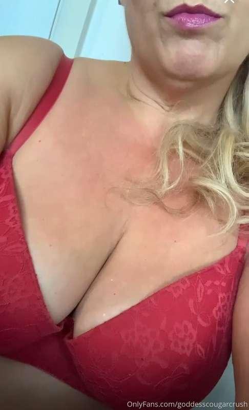 This little tiny stood no chance against my huge tits before..