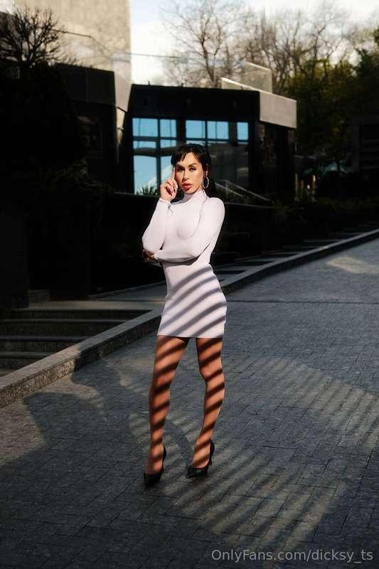 Hey my loves 😘Mmm… I’m really feeling this vibe-a mix of ser..