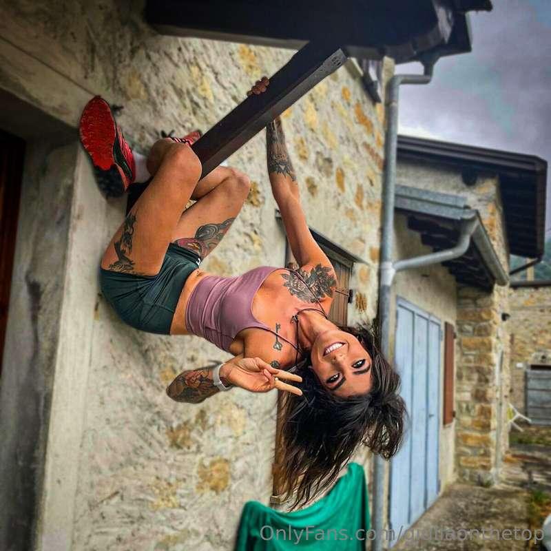 I am also very flexible <3