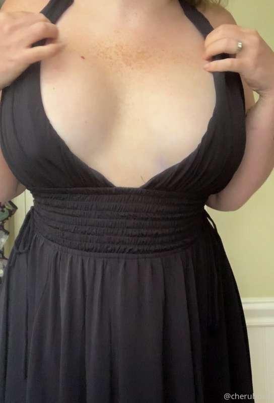 who wants my tits in ur face