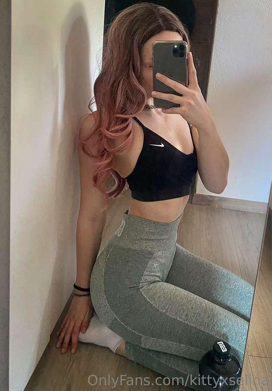Auf gehts ins Gym 🍑 trainieren😇