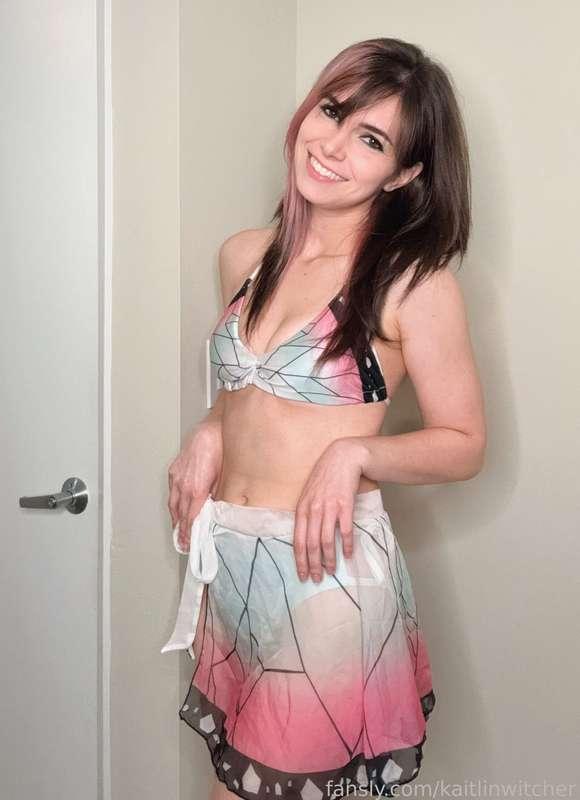 the skirt won't stay tied smh 