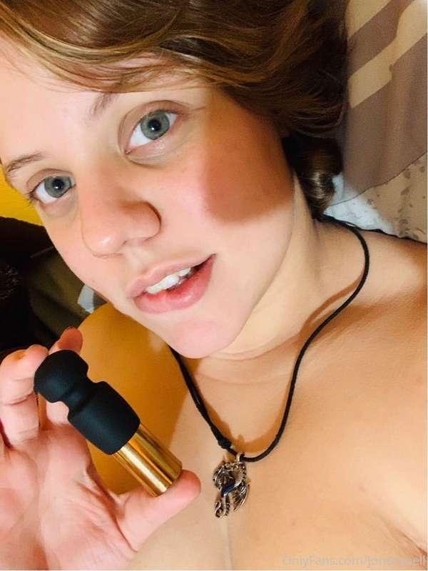 Trying out a new toy. Check out the video attached 👅💋