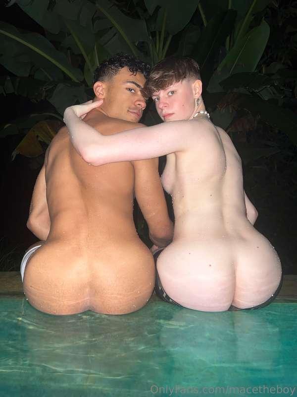 You want two bottoms? 😉😏 x