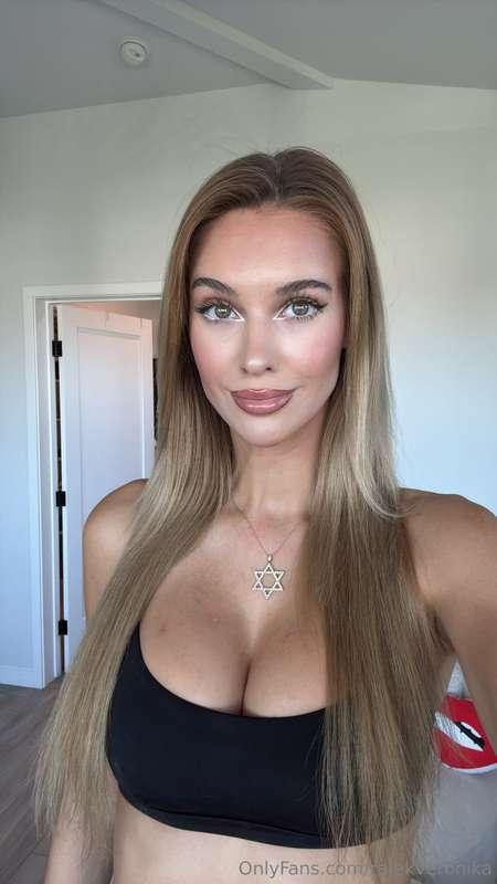 What kind of pics you like more
