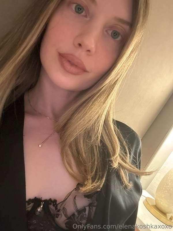 Blowing you a kiss 