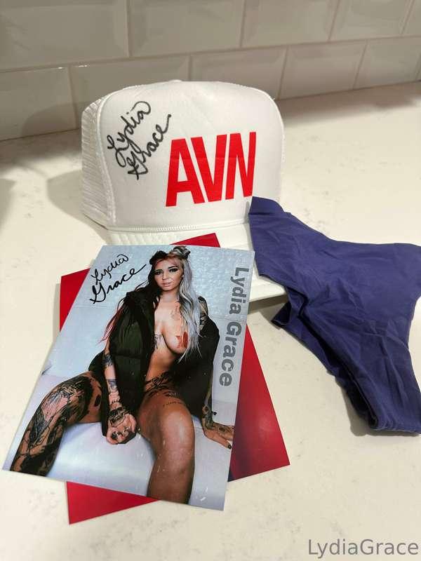 AVN Bundle available only on OF! 
Signed AVN hat, panties, a..