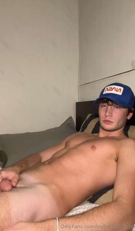 I need someone to help me with this 🍆
Who wants to see the f..