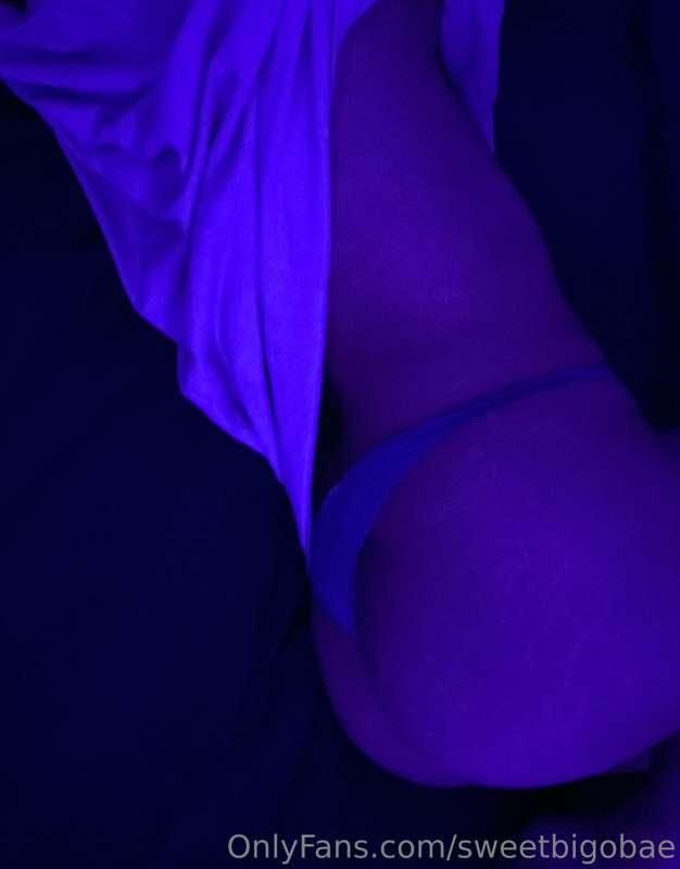 Make sure you unlock the content I send you to see my tits b..