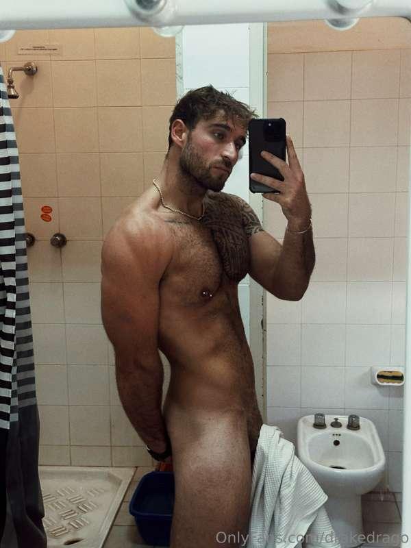 Adoro fare il porco negli spogliatoi 💦🤤