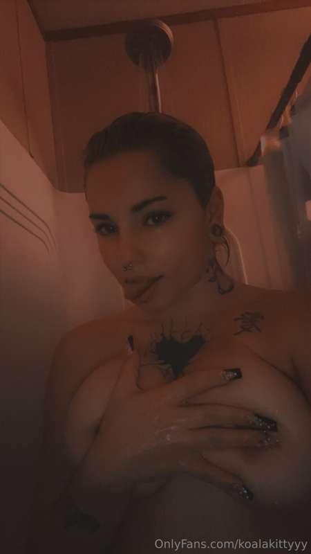 Nice dark shower 😂❤️