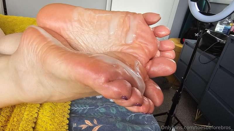 toesbeforebros_ image #7