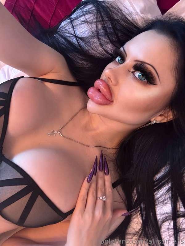 I’m your perfect doll 🩵