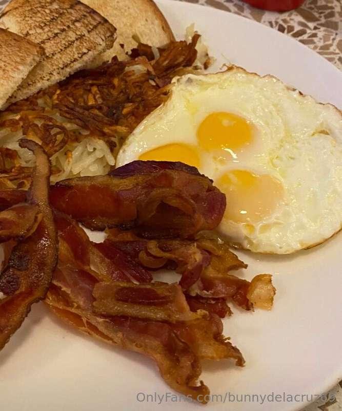 Spoil me with breakfast today? I make sure to spoil you back..