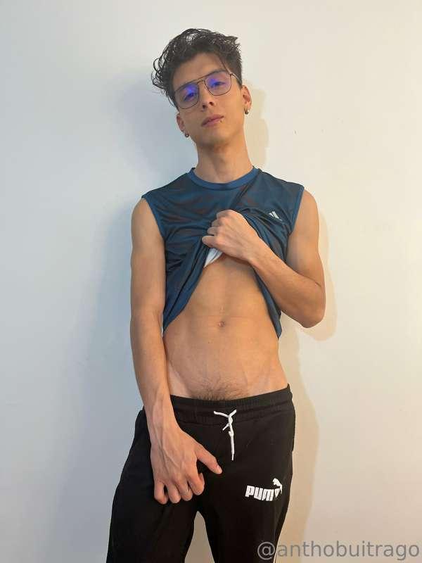 Hard cock😈🍆, tight hole ass🤤🍩 do you like?🥵🔥
