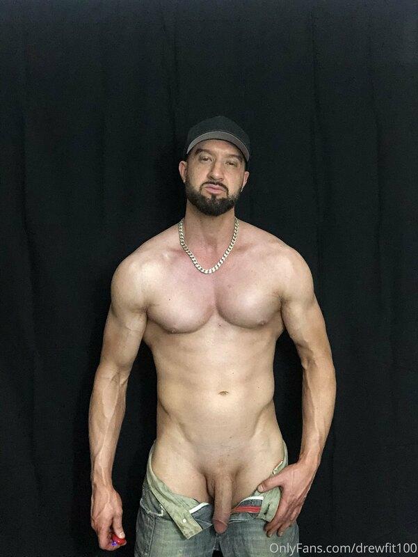 Who wants this dick!??