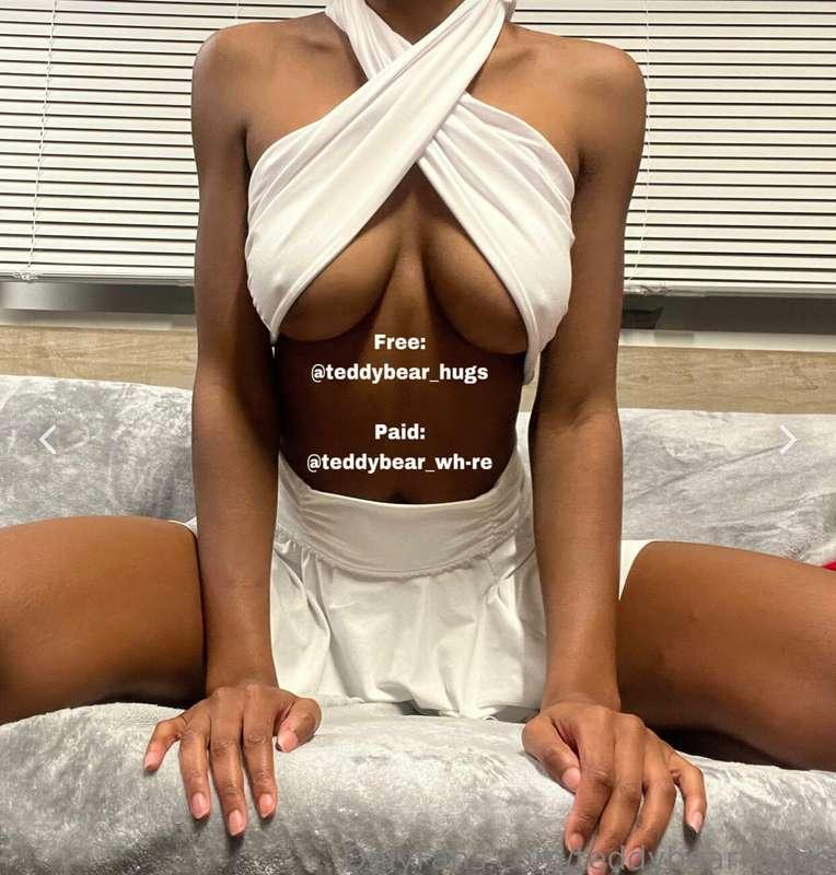 Fun, outgoing college student here to satisfy all your dirty..