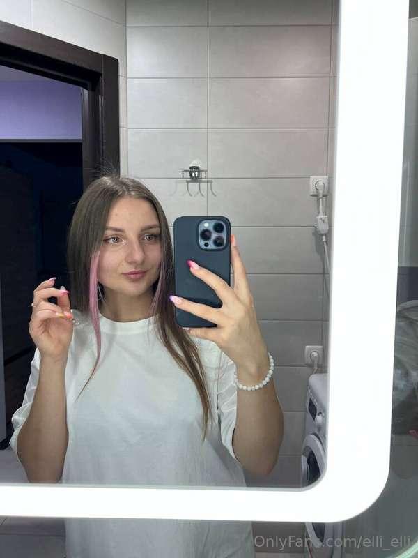 🖤 STOP SCROLLING 🖤@lil_sofi so kinky for her age..👀🌺but she'..