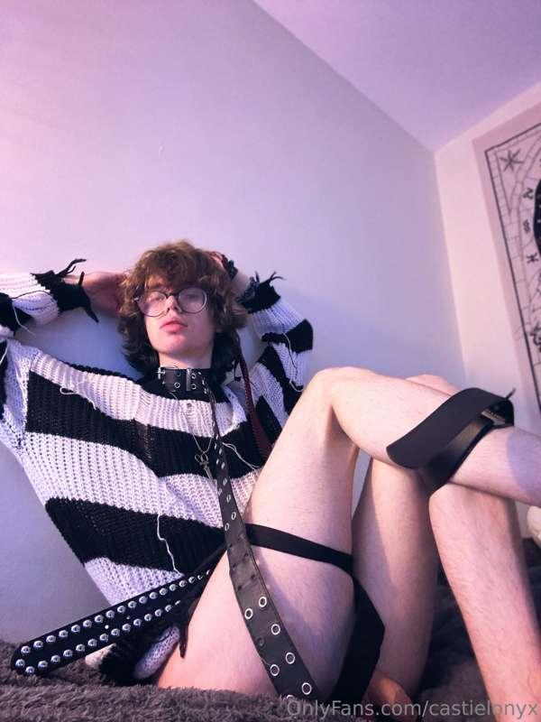 **Can you tell what my kink is? :P**

*Hey guys, happy febru..