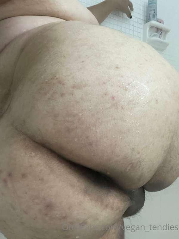 Photo dump with a vid of what I meant by hands-free cumming ..