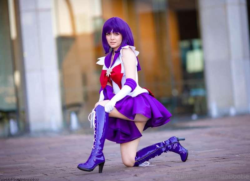 Which version of Sailor Saturn do you prefer? Boots or heels..