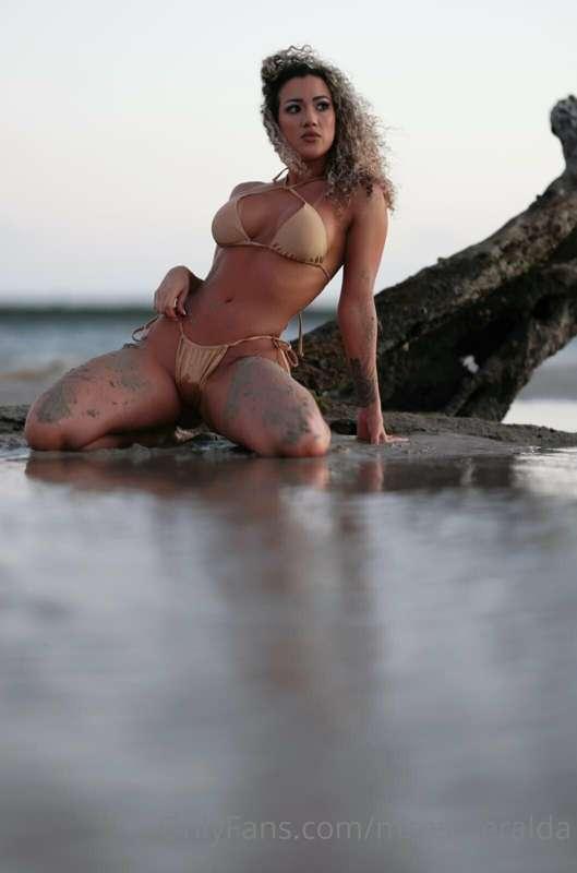 Wanna see how wet I can get? 😈 check your messages!