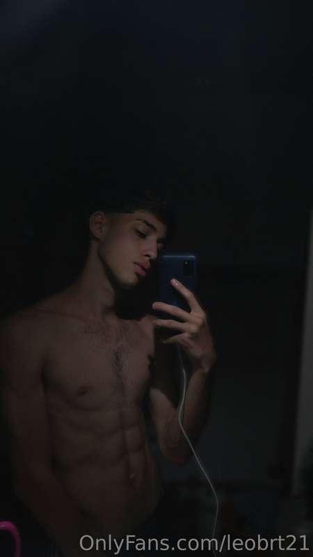 Buenos días, espero sus mensajes, pueden pedirme lo que dese..