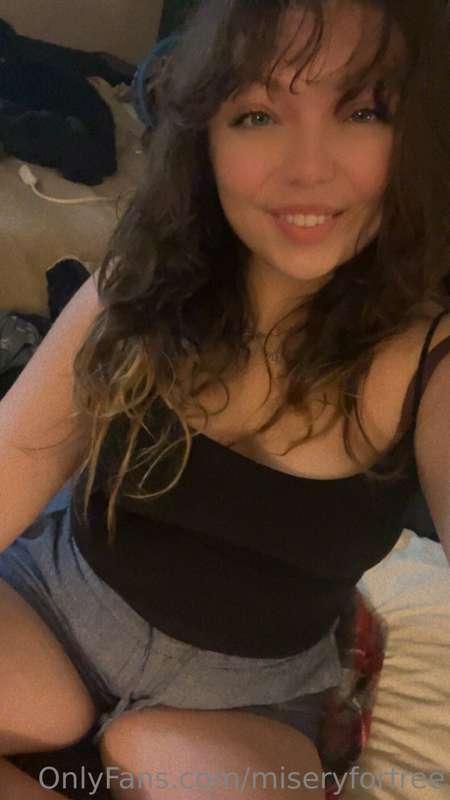 Missing me like I miss you? Find me at my VIP page @miserylo..