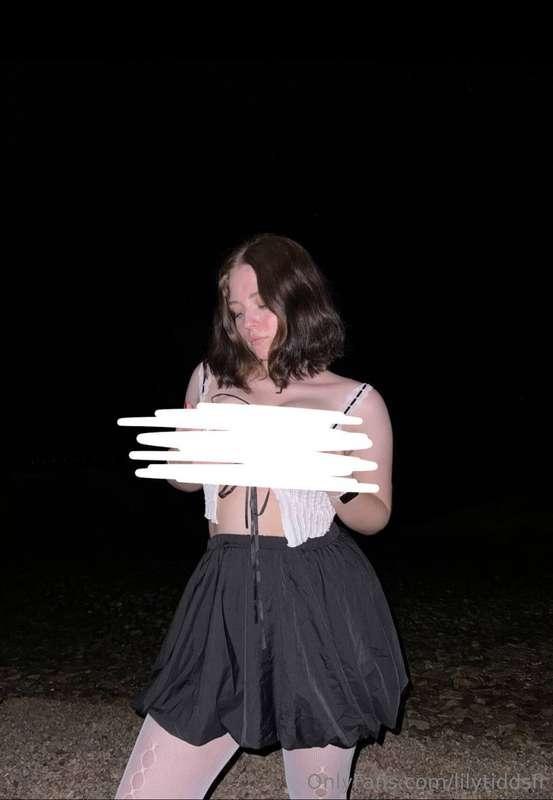 that was risky but yess im showing my boobs at the beach lol..