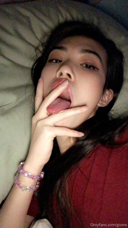 Here's a little morning treat for y'all uwu 😘
Hope you slept..