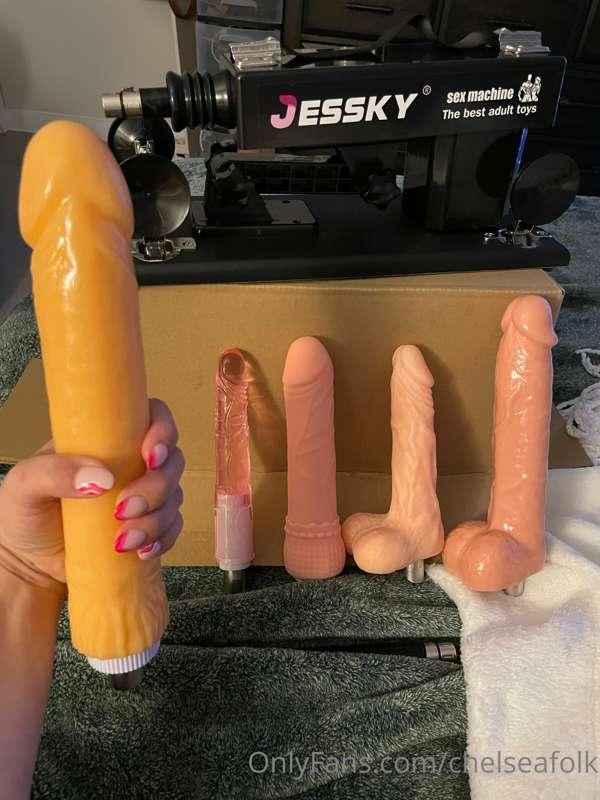my hand around a 10inch cock! 😱 I can’t wait to play with my..
